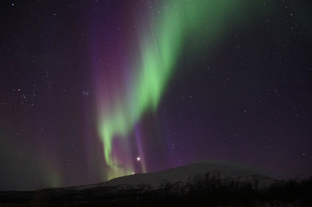 northern-lights-225452_1280